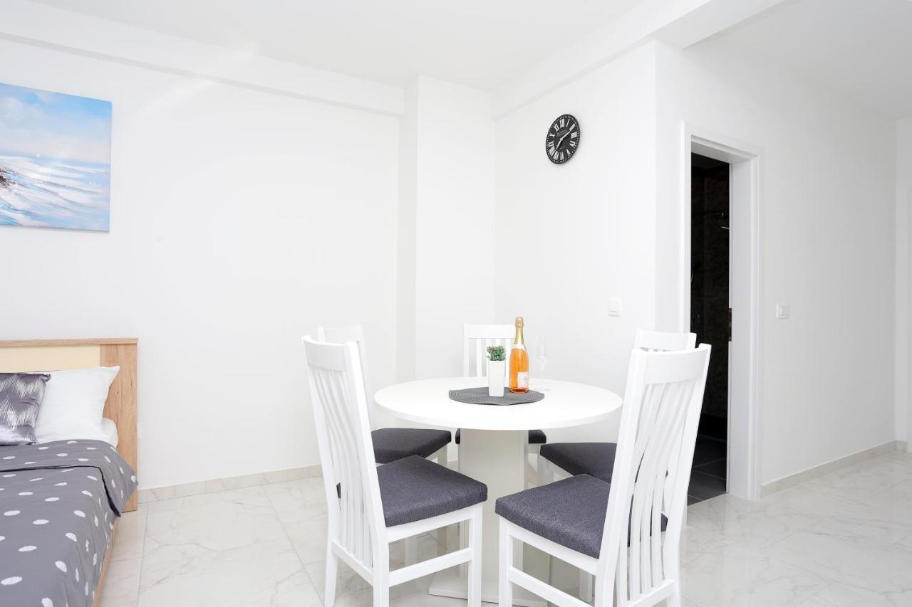 Family Friendly Apartments With A Swimming Pool Zivogosce - Porat, Makarska - 18150 Eksteriør bilde